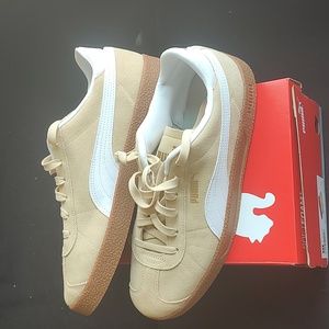 Puma Club Sneakers size 11 US brand new